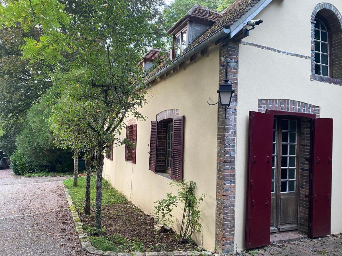 Le Charme Villa Mézilles Kültér fotó